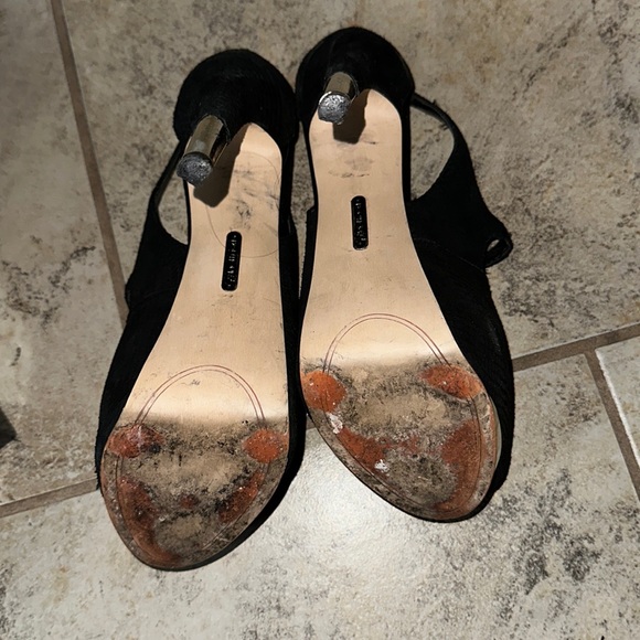 Boutique9 Black Pumps, Size 9 - Picture 3 of 3